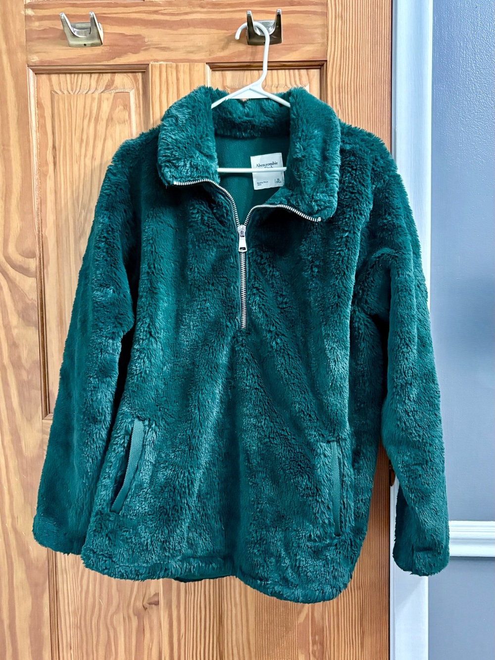 Abercrombie & Fitch Plush Faux Fur Half-Zip Shirt/Jacket